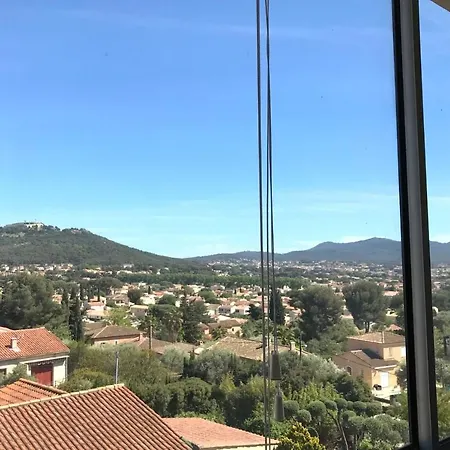 Nice Apt With Balcony Close To The Beach