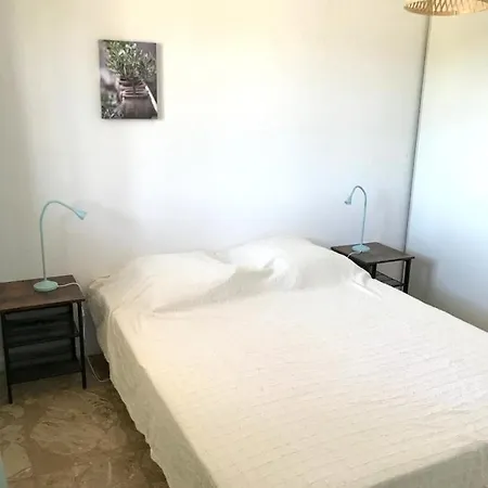 Nice Apt With Balcony Close To The Beach Apartman Six-Fours-les-Plages